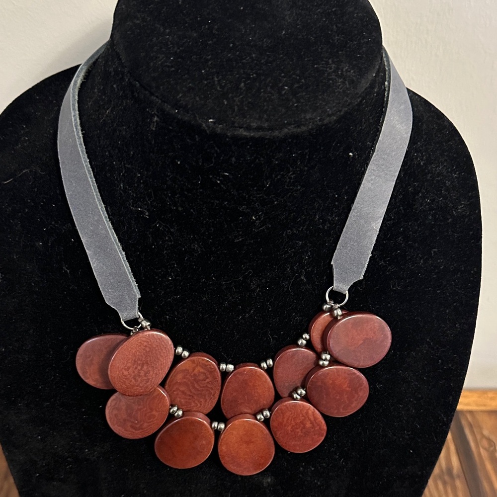 Elegant Brown faux Stone Necklace
